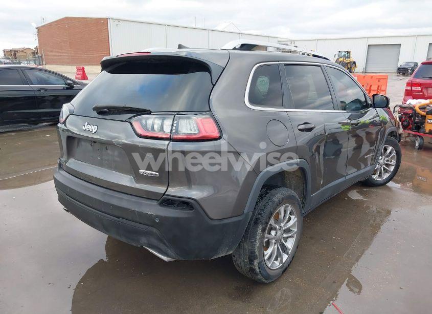 Photo 4 of 2019 Jeep Cherokee LATITUDE PLUS FWD (VIN 1C4PJLLX1KD241874)