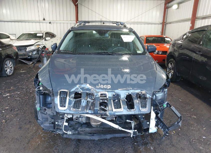 Photo 12 of 2018 Jeep Cherokee LATITUDE PLUS FWD (VIN 1C4PJLLX3JD573359)