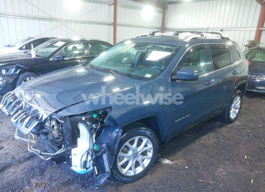 Photo 2 of 2018 Jeep Cherokee LATITUDE PLUS FWD (VIN 1C4PJLLX3JD573359)