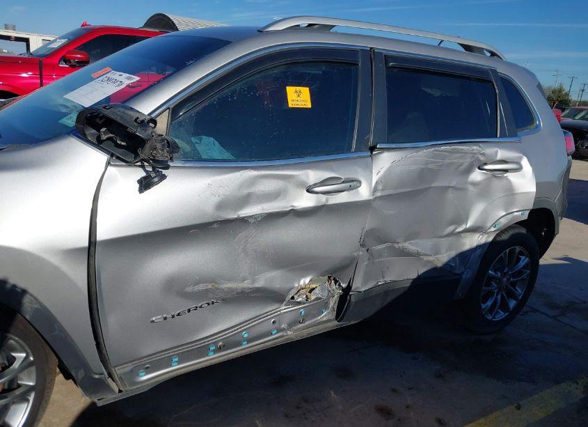 Photo 11 of 2019 Jeep Cherokee LATITUDE PLUS FWD (VIN 1C4PJLLX3KD193276)