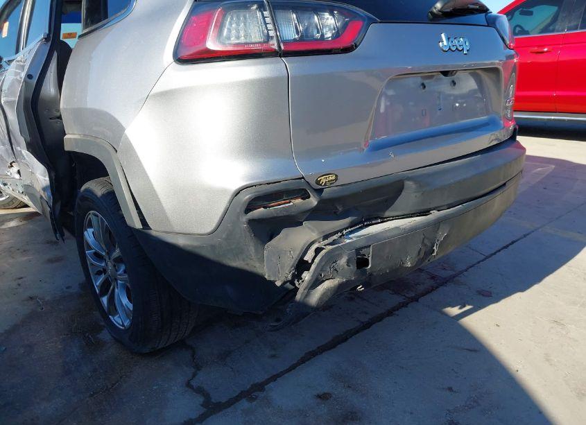 Photo 12 of 2019 Jeep Cherokee LATITUDE PLUS FWD (VIN 1C4PJLLX3KD193276)