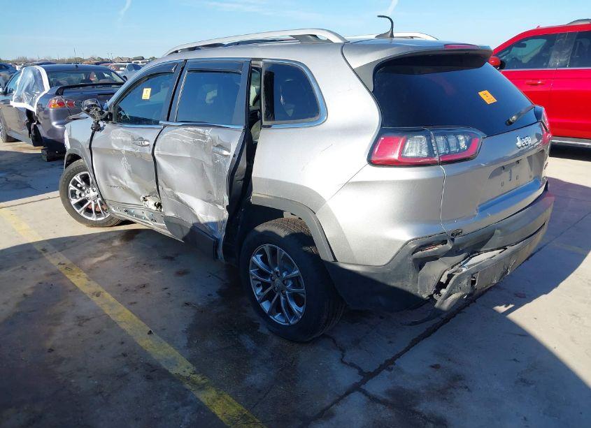 Photo 3 of 2019 Jeep Cherokee LATITUDE PLUS FWD (VIN 1C4PJLLX3KD193276)