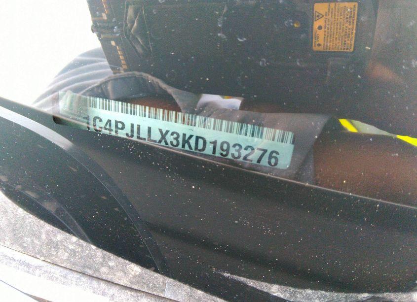 Photo 9 of 2019 Jeep Cherokee LATITUDE PLUS FWD (VIN 1C4PJLLX3KD193276)