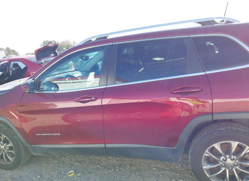 Photo 15 of 2019 Jeep Cherokee LATITUDE PLUS FWD (VIN 1C4PJLLX3KD263018)