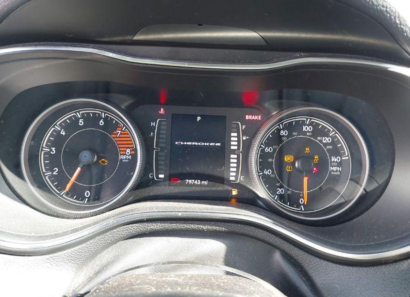 Photo 7 of 2019 Jeep Cherokee LATITUDE PLUS FWD (VIN 1C4PJLLX3KD263018)