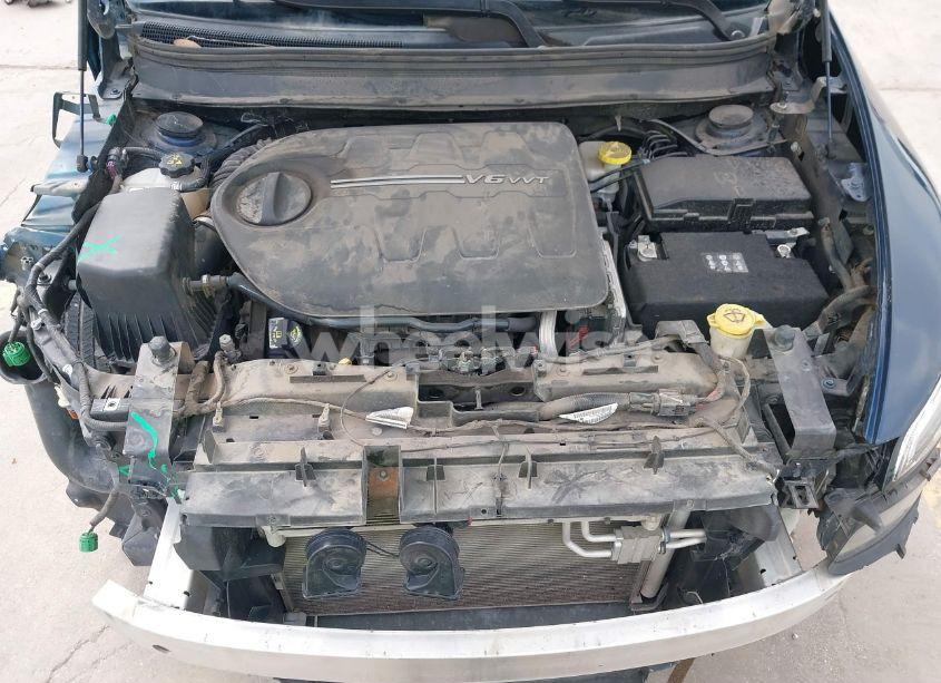 Photo 10 of 2018 Jeep Cherokee LATITUDE PLUS FWD (VIN 1C4PJLLX4JD557204)