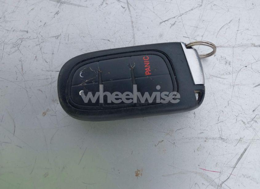 Photo 11 of 2018 Jeep Cherokee LATITUDE PLUS FWD (VIN 1C4PJLLX4JD557204)