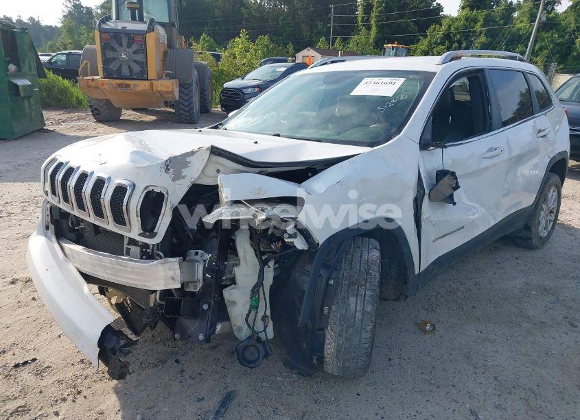 Photo 6 of 2018 Jeep Cherokee LATITUDE PLUS FWD (VIN 1C4PJLLX5JD511784)