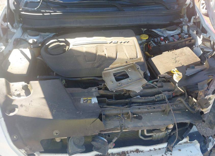 Photo 10 of 2018 Jeep Cherokee LATITUDE PLUS FWD (VIN 1C4PJLLX8JD511679)