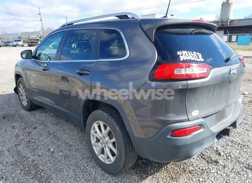 Photo 3 of 2018 Jeep Cherokee LATITUDE PLUS FWD (VIN 1C4PJLLXXJD606504)