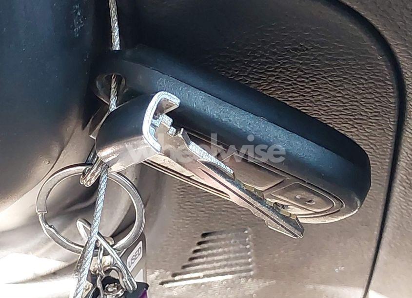 Photo 11 of 2019 Jeep Cherokee LATITUDE PLUS FWD (VIN 1C4PJLLXXKD120325)
