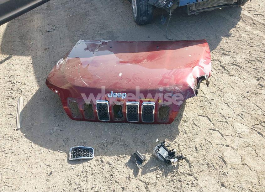 Photo 12 of 2019 Jeep Cherokee LATITUDE PLUS FWD (VIN 1C4PJLLXXKD120325)