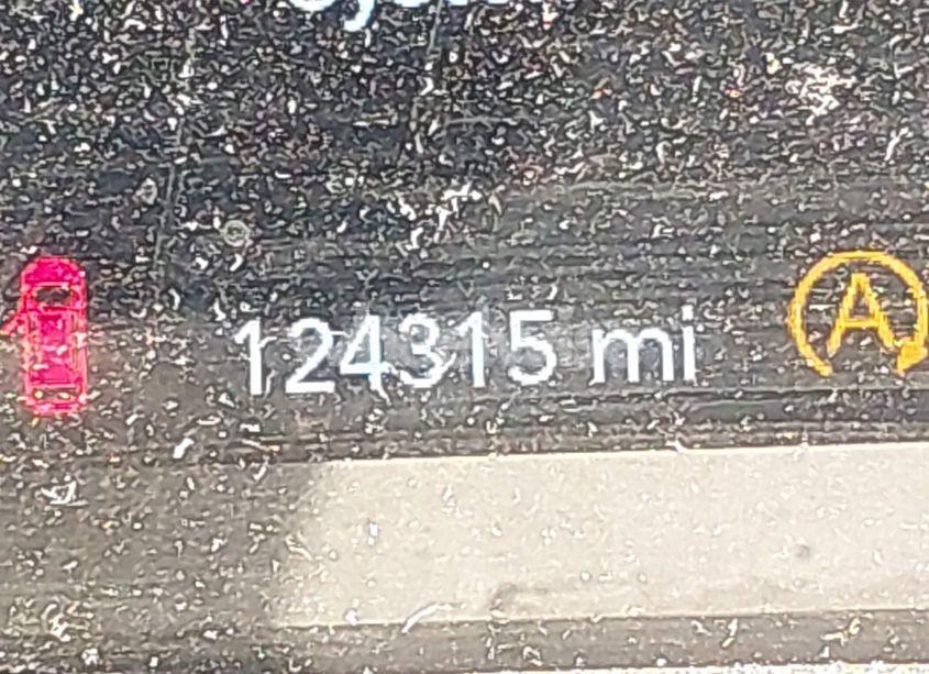 Photo 16 of 2019 Jeep Cherokee LATITUDE PLUS FWD (VIN 1C4PJLLXXKD120325)