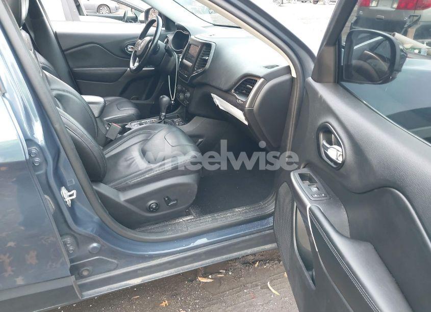 Photo 5 of 2020 Jeep Cherokee LATITUDE LUX FWD (VIN 1C4PJLLXXLD629672)