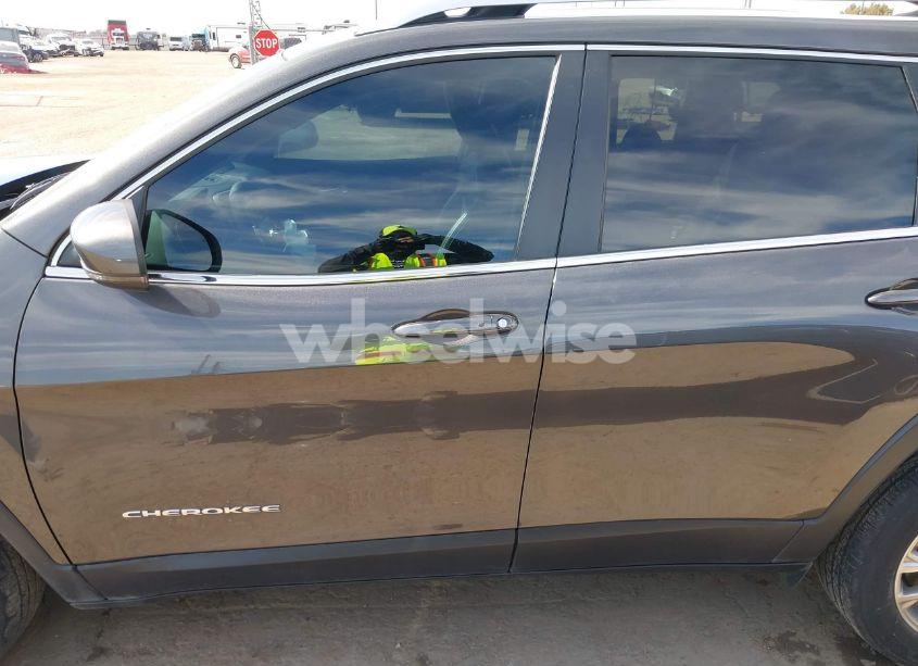 Photo 14 of 2021 Jeep Cherokee LATITUDE LUX FWD (VIN 1C4PJLMX4MD239201)