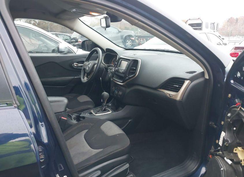 Photo 5 of 2016 Jeep Cherokee SPORT (VIN 1C4PJMAB0GW278083)