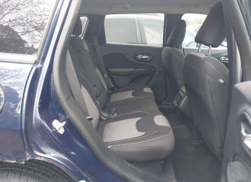 Photo 8 of 2016 Jeep Cherokee SPORT (VIN 1C4PJMAB0GW278083)