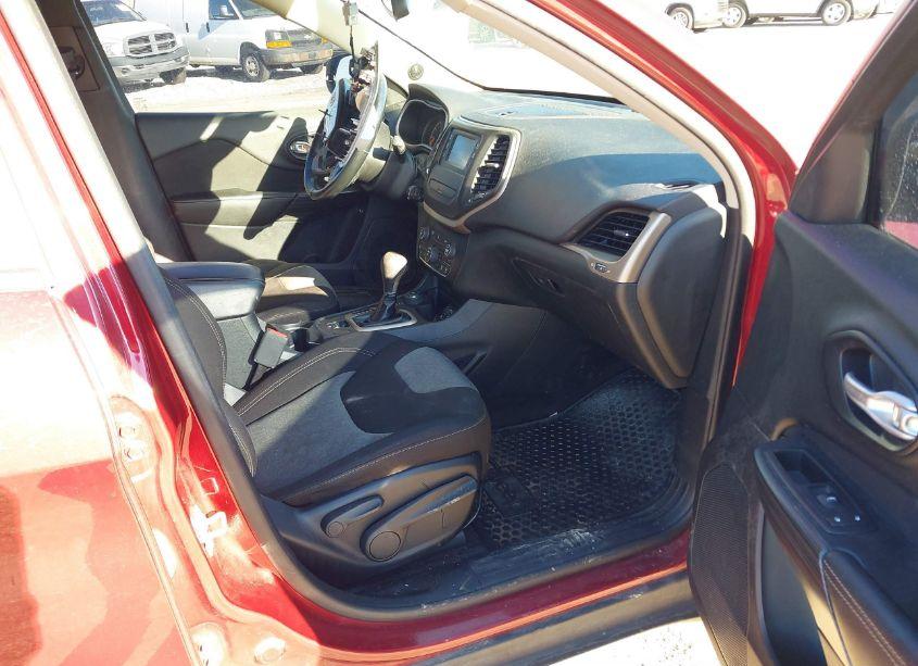 Photo 5 of 2016 Jeep Cherokee ALTITUDE (VIN 1C4PJMAB0GW301619)