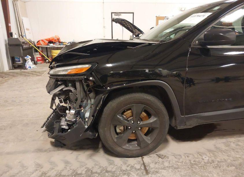 Photo 18 of 2017 Jeep Cherokee ALTITUDE 4X4 (VIN 1C4PJMAB0HW509940)