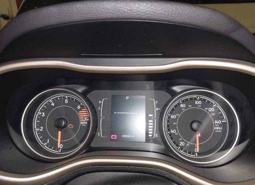 Photo 7 of 2017 Jeep Cherokee ALTITUDE 4X4 (VIN 1C4PJMAB0HW509940)