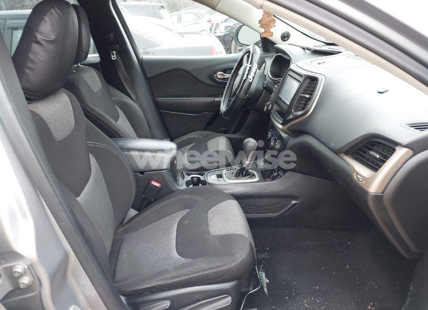 Photo 5 of 2014 Jeep Cherokee SPORT (VIN 1C4PJMAB1EW264402)