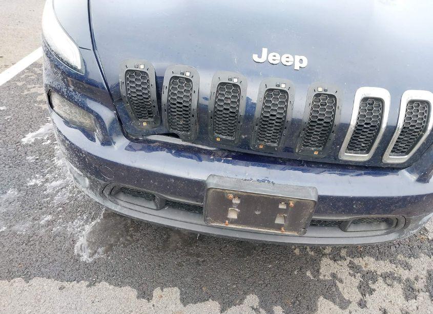 Photo 6 of 2014 Jeep Cherokee SPORT (VIN 1C4PJMAB1EW273035)