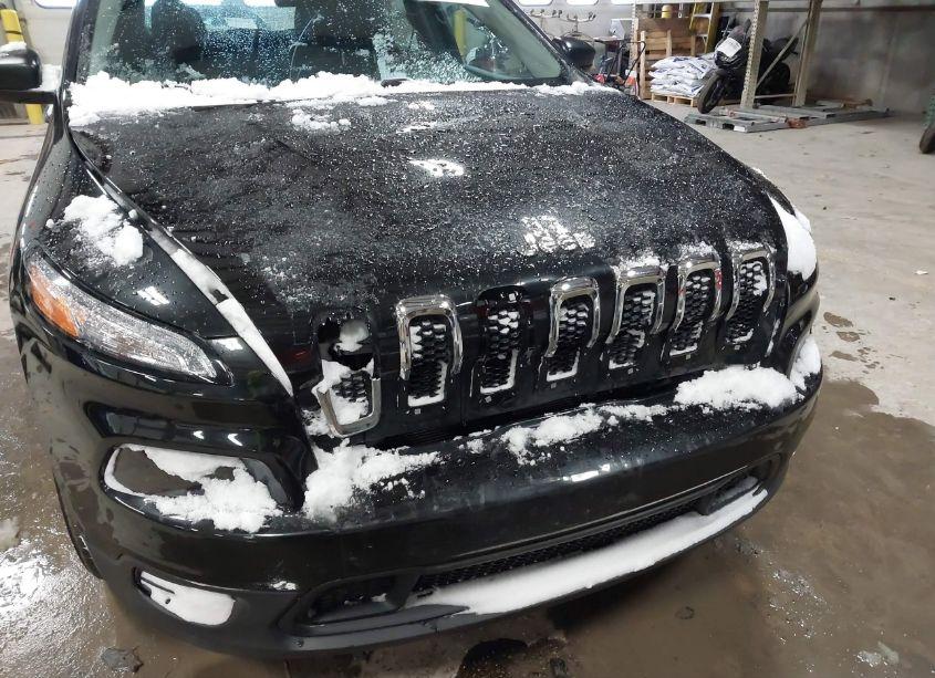 Photo 6 of 2014 Jeep Cherokee SPORT (VIN 1C4PJMAB1EW295083)