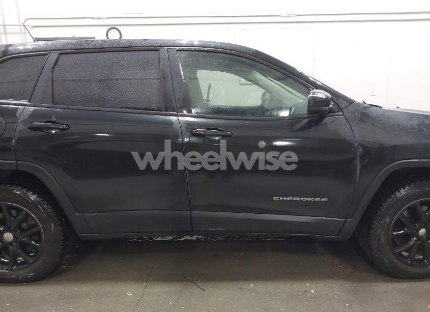 Photo 13 of 2015 Jeep Cherokee SPORT (VIN 1C4PJMAB1FW594378)