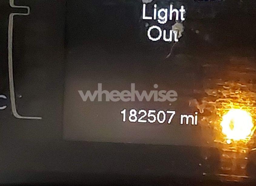 Photo 15 of 2015 Jeep Cherokee SPORT (VIN 1C4PJMAB1FW708816)