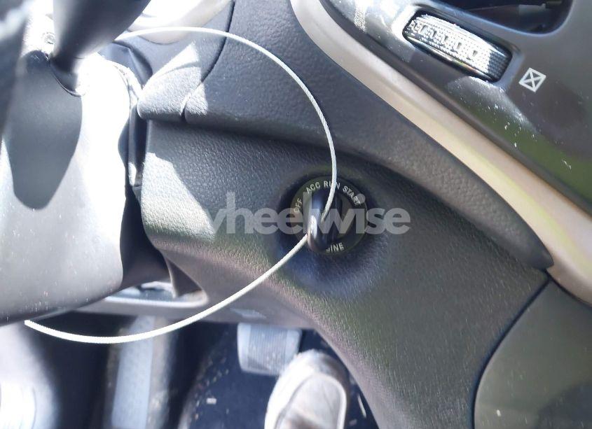 Photo 11 of 2015 Jeep Cherokee SPORT (VIN 1C4PJMAB1FW738625)