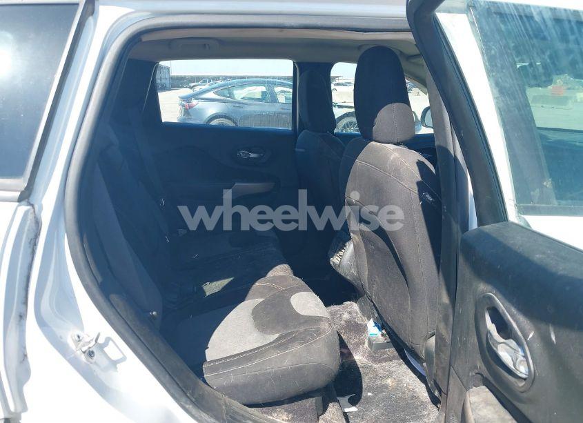 Photo 8 of 2017 Jeep Cherokee SPORT 4X4 (VIN 1C4PJMAB1HW668725)