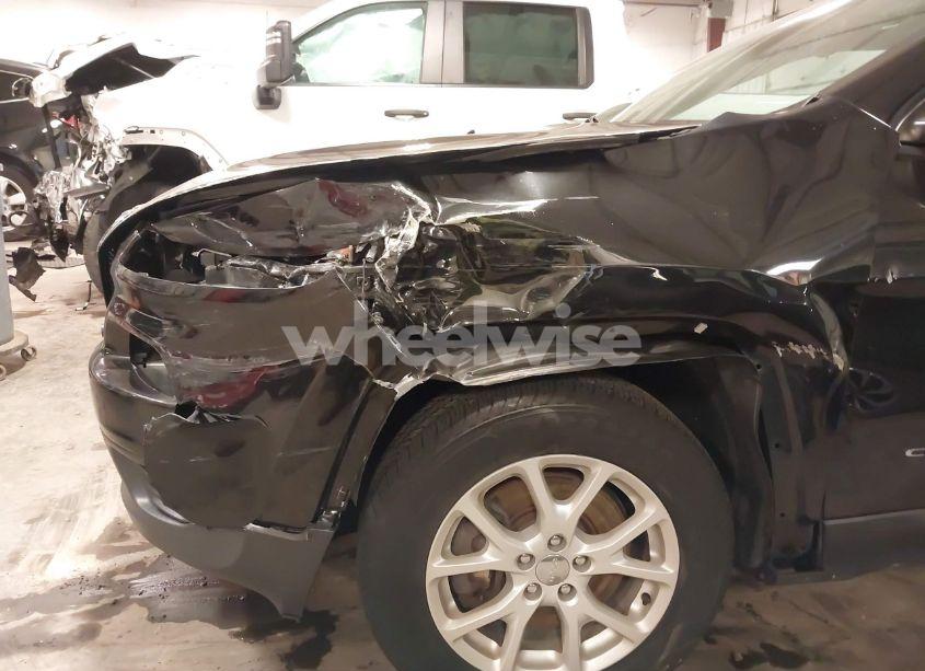 Photo 6 of 2016 Jeep Cherokee SPORT (VIN 1C4PJMAB2GW175814)