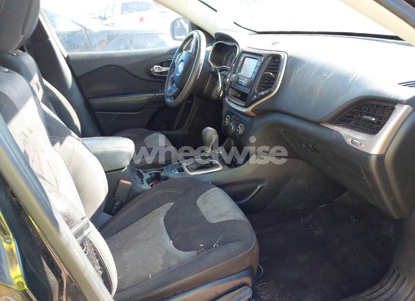 Photo 5 of 2016 Jeep Cherokee SPORT (VIN 1C4PJMAB2GW239012)