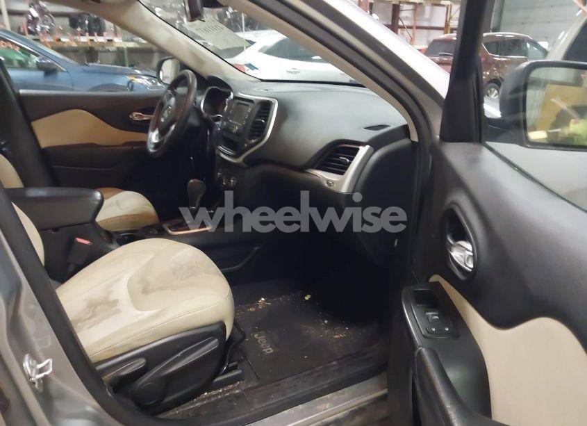 Photo 5 of 2016 Jeep Cherokee SPORT (VIN 1C4PJMAB3GW178575)