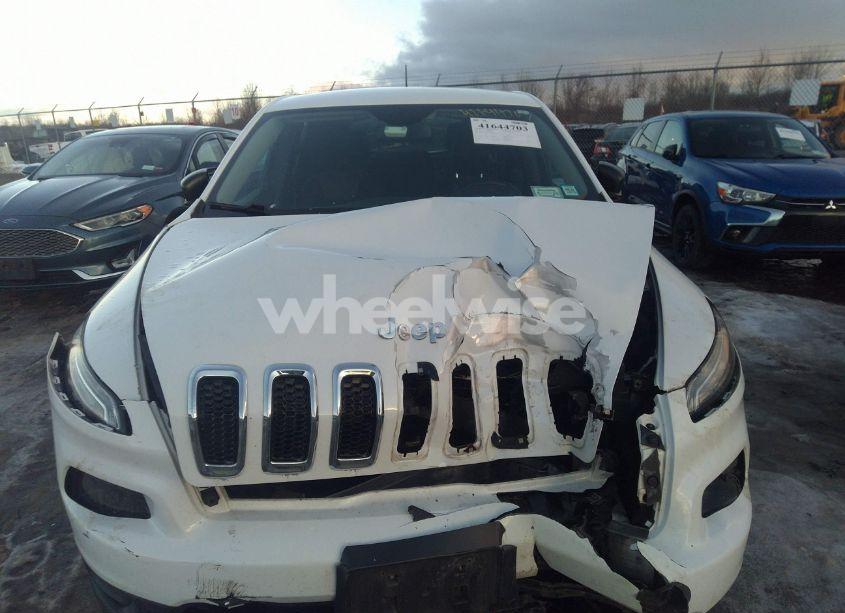 Photo 6 of 2016 Jeep Cherokee SPORT (VIN 1C4PJMAB3GW252867)