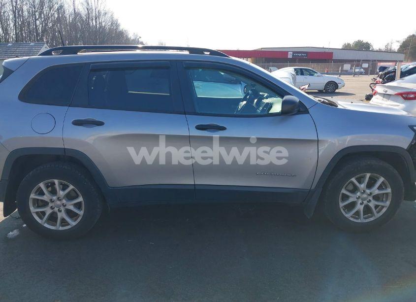 Photo 13 of 2016 Jeep Cherokee SPORT (VIN 1C4PJMAB3GW253663)