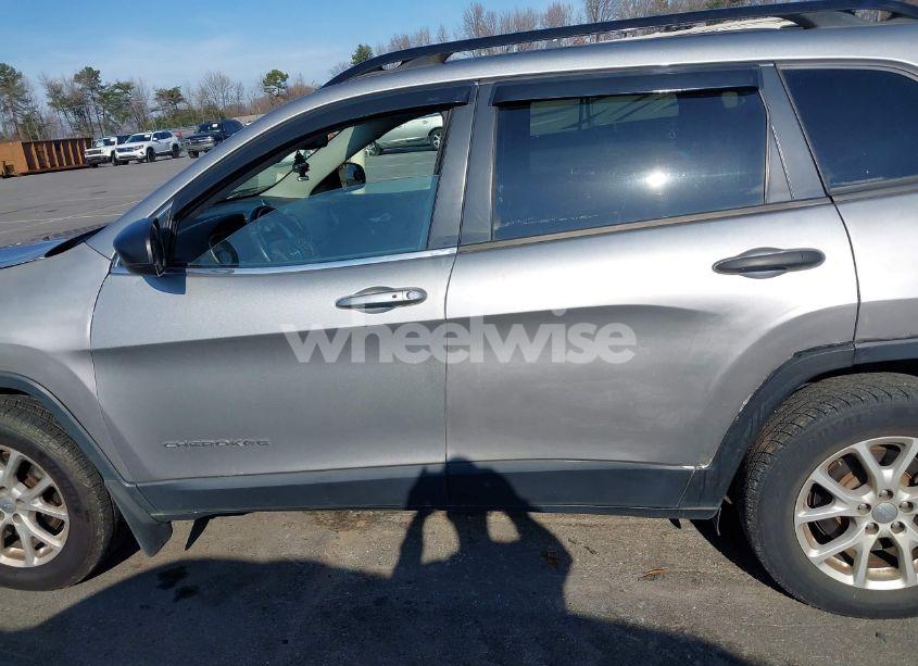 Photo 14 of 2016 Jeep Cherokee SPORT (VIN 1C4PJMAB3GW253663)