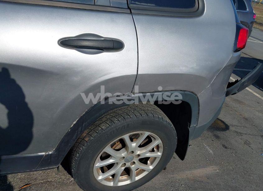 Photo 21 of 2016 Jeep Cherokee SPORT (VIN 1C4PJMAB3GW253663)