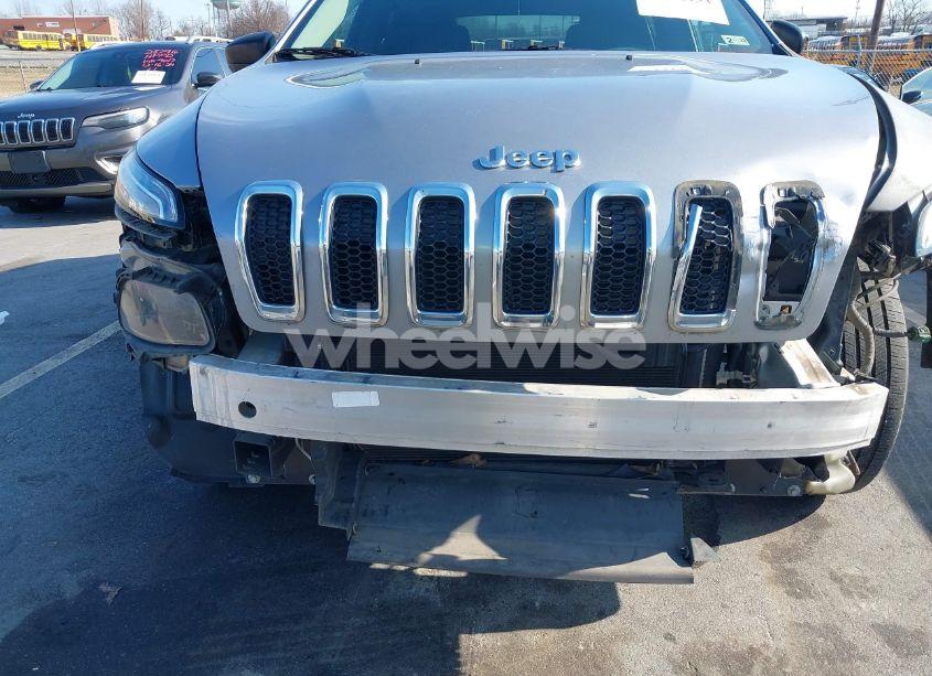 Photo 6 of 2016 Jeep Cherokee SPORT (VIN 1C4PJMAB3GW253663)