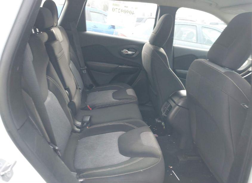 Photo 8 of 2014 Jeep Cherokee SPORT (VIN 1C4PJMAB4EW141354)