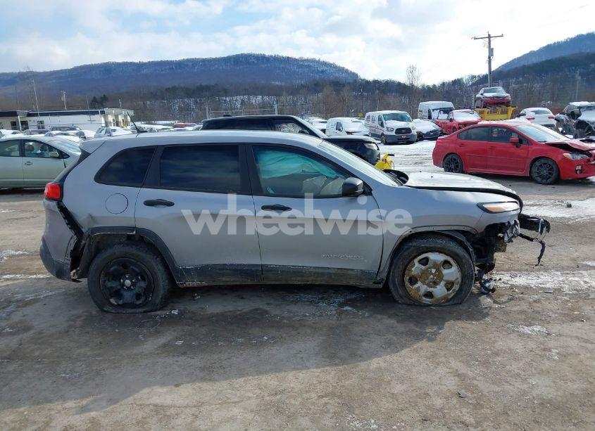 Photo 14 of 2014 Jeep Cherokee SPORT (VIN 1C4PJMAB4EW273093)