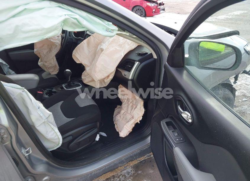 Photo 5 of 2014 Jeep Cherokee SPORT (VIN 1C4PJMAB4EW273093)