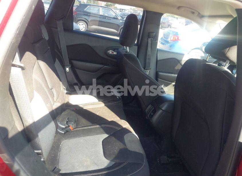 Photo 8 of 2015 Jeep Cherokee SPORT (VIN 1C4PJMAB4FW558510)