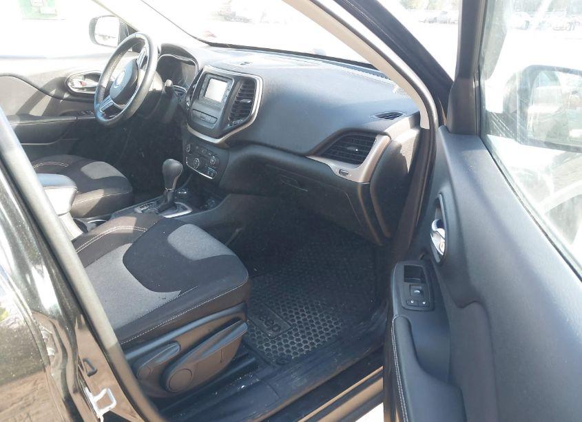 Photo 5 of 2014 Jeep Cherokee SPORT (VIN 1C4PJMAB5EW287116)