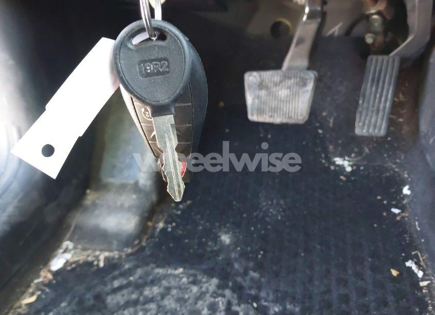 Photo 11 of 2015 Jeep Cherokee SPORT (VIN 1C4PJMAB5FW522695)