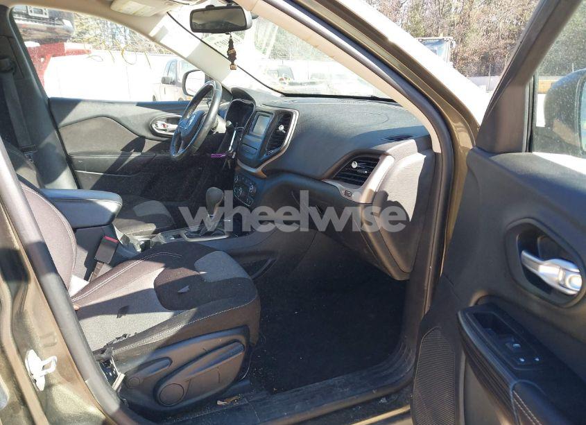 Photo 5 of 2015 Jeep Cherokee SPORT (VIN 1C4PJMAB5FW522695)