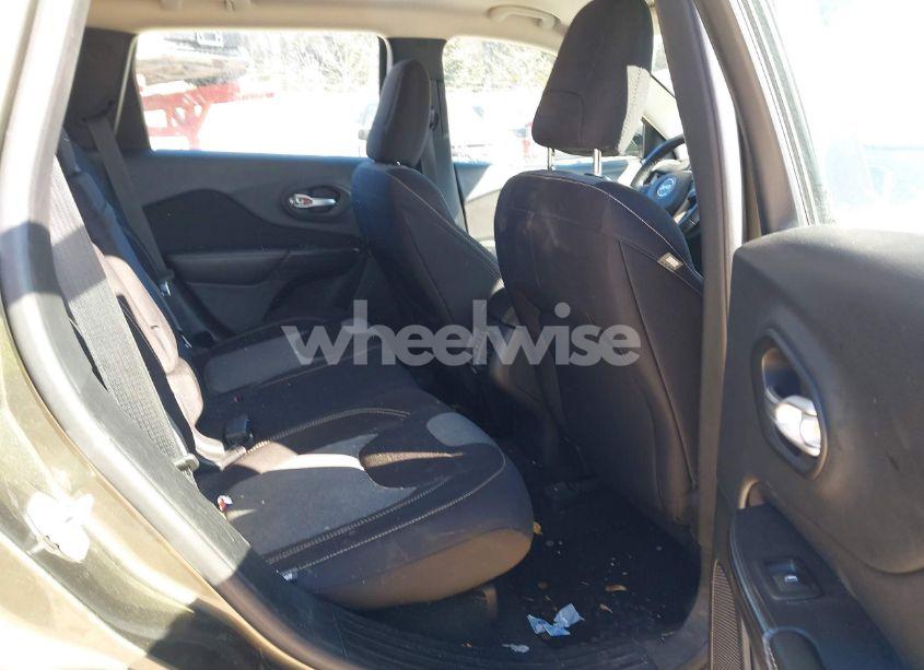 Photo 8 of 2015 Jeep Cherokee SPORT (VIN 1C4PJMAB5FW522695)