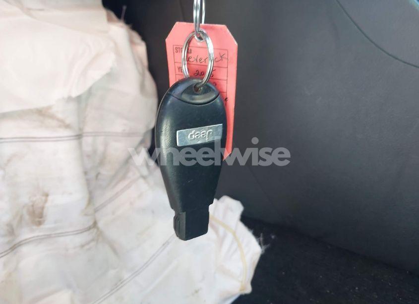 Photo 11 of 2015 Jeep Cherokee SPORT (VIN 1C4PJMAB5FW534829)