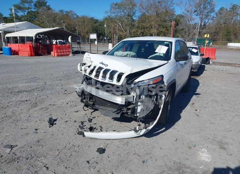 Photo 2 of 2015 Jeep Cherokee SPORT (VIN 1C4PJMAB5FW534829)