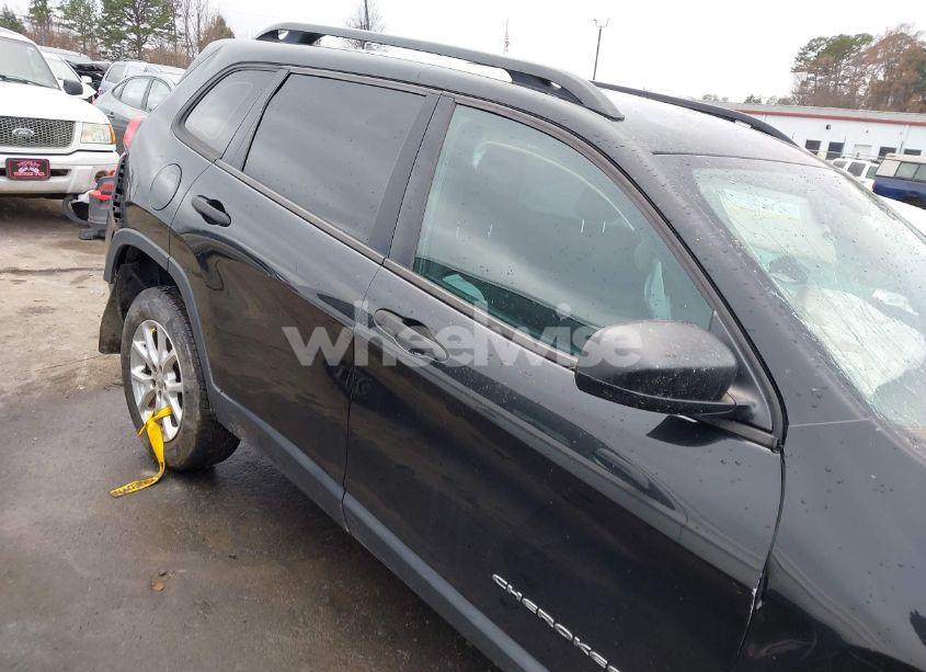 Photo 13 of 2016 Jeep Cherokee SPORT (VIN 1C4PJMAB5GW154567)